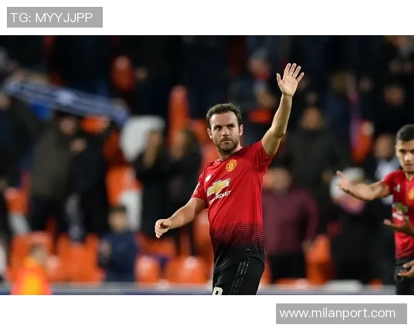 续约施洛特贝克与阿德耶米是否增加解约金条款凯尔表示尚未决定