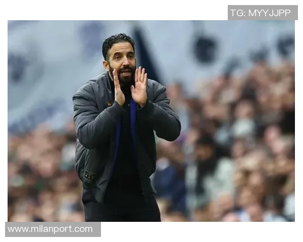 阿莫林指出曼联问题根源不在阵型完美之路任重道远